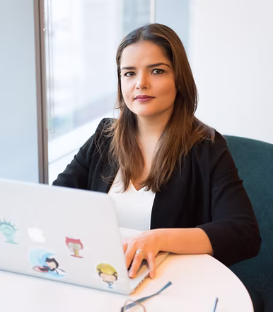 Betül Keskin, Chinese and English translator